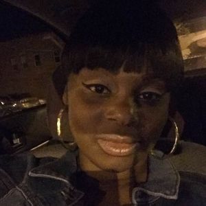 Meet your Posher, April